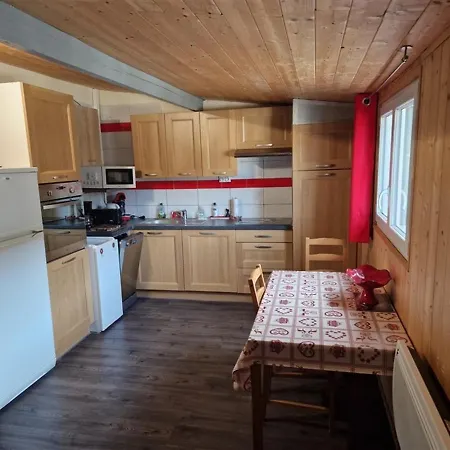 Apartment Charmant F2 Au Dernier Etage Avec Wifi, Centre-du-mont-dore, Equipe, Pour 4 Pers. - Fr-1-415-109